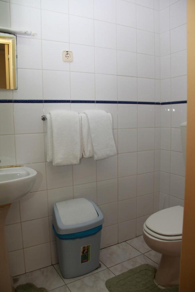 Pensjonat Pensao Residencial Flor Dos Cavaleiros 2*